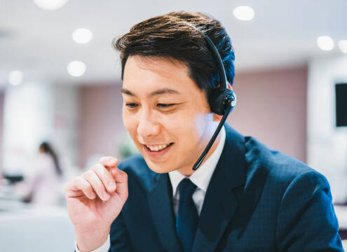 Support agent with headset